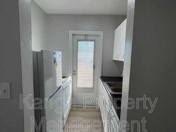 3rd image of 5400 N Flagler Dr #A15