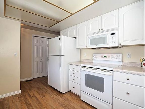 2nd image of 6701 S Cody Ln