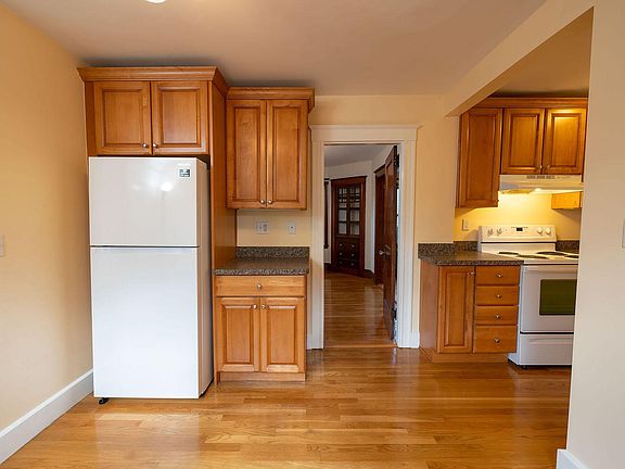 Kitchen - Dining room