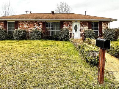 2204 Greenway Dr, Alexandria, LA, 71301