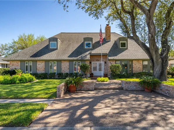 1211 Cypher St, Kingsville, TX 78363