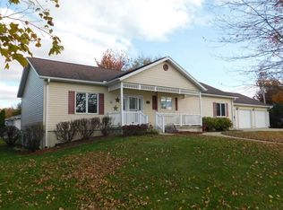 1121 Prospect St, Cresco, IA 52136