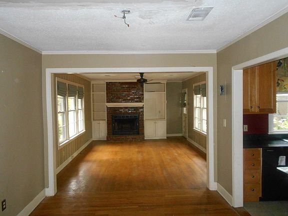 3rd image of 1242 Kirk Cir