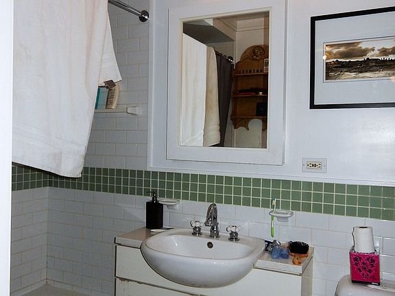 4th image of 252 W 10th St APT 3