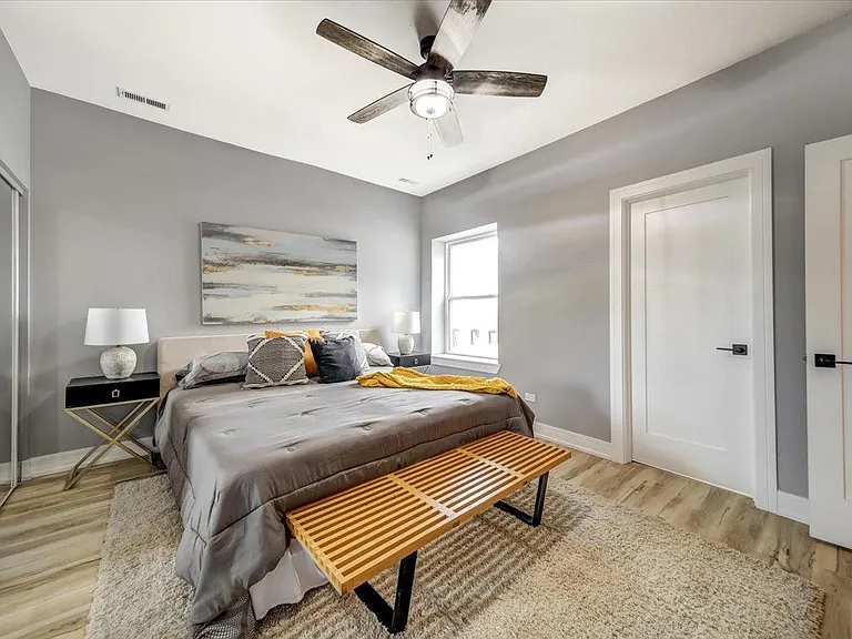 6355 N Paulina St #1S — Photo 17