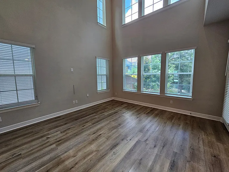 8045 Emerald Rock Dr — Photo 15