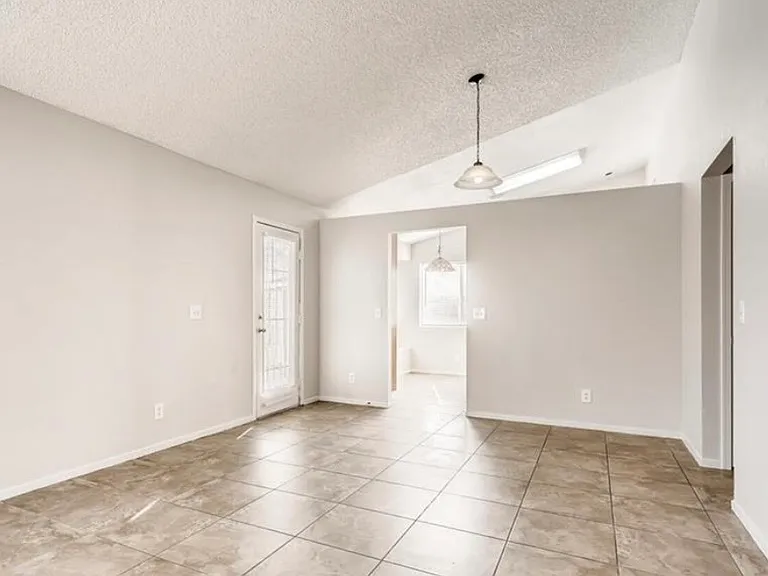 2120 Havelina St — Photo 2