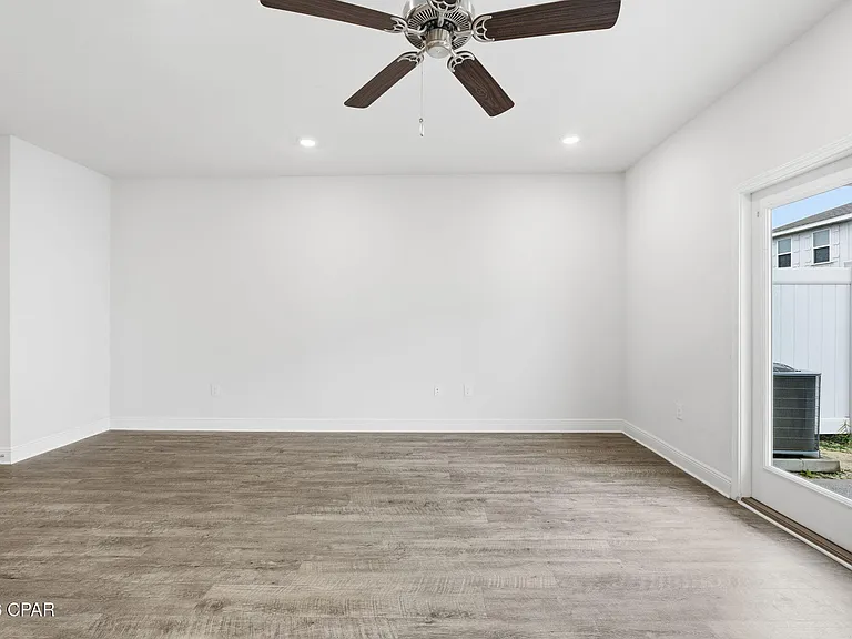 1678 Caleigh Ct — Photo 15