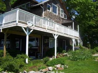 30 Indian Point Rd APT 1, Branford, CT 06405