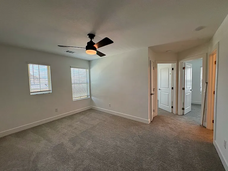 1818 Bachman Ln — Photo 14