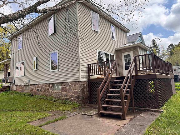 4th image of 217 Kennedy St