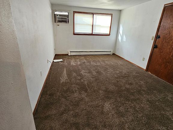 2nd image of 334 33rd Ave N APT 4