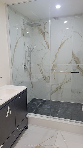 Toronto House for rent - 4 Bedrooms — photo 11