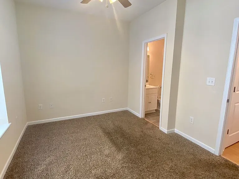 11 Maverick Dr — Photo 142