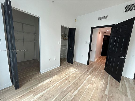 3rd image of 2142 Van Buren St APT 501