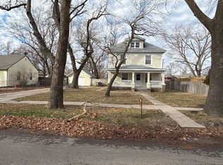 609 N Garfield Ave, Sedgwick, KS 67135