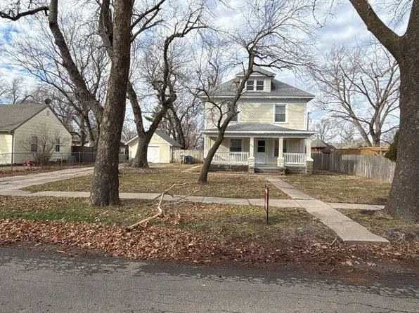 609 N Garfield Ave, Sedgwick, KS 67135