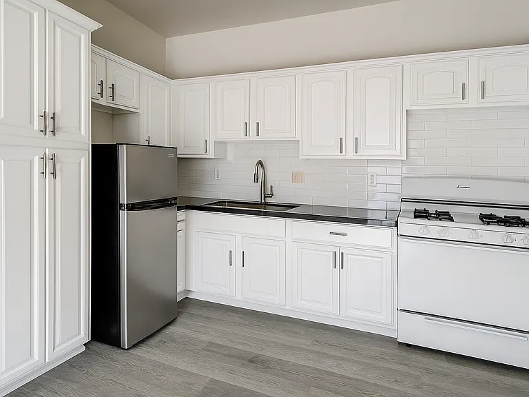 1078 E Ocean Blvd #14 — Photo 4