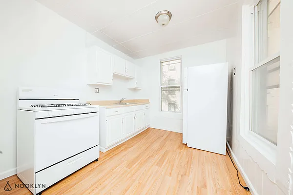 Rented by Nooklyn NYC LLC | media 17
