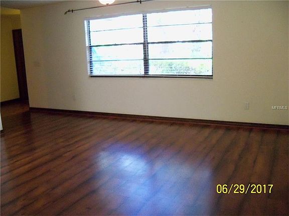 2nd image of 20 Willowwood Trl