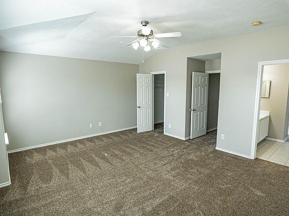 2nd image of 3417 Victorian Manor Ln