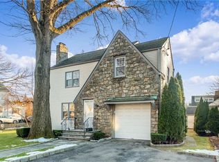14 The Crossway, Yonkers, NY 10701