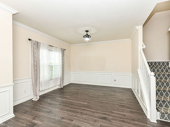 5th image of 6415 Finch Dr