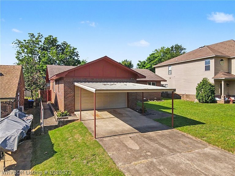 Listing photo 2