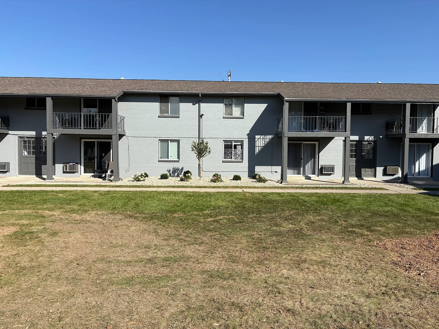 2 bed, 1000 sqft, $1,200 — Photo 4