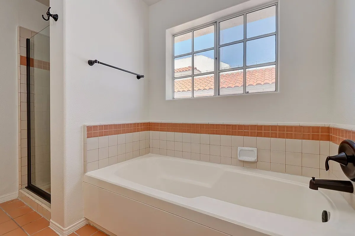 Building Photo - 511 N Elena Ave #B