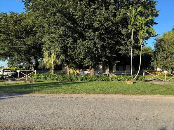 18750 SW 207th Ave, Miami, FL 33187