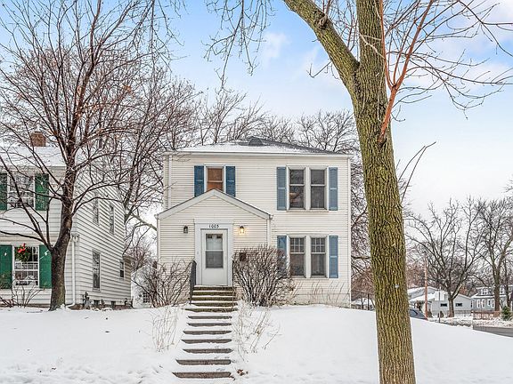 2nd image of 1003 Hall Ave