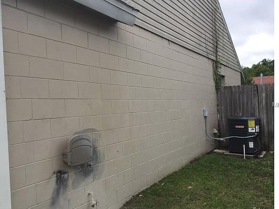 3rd image of 7396 Lazy Hill Dr