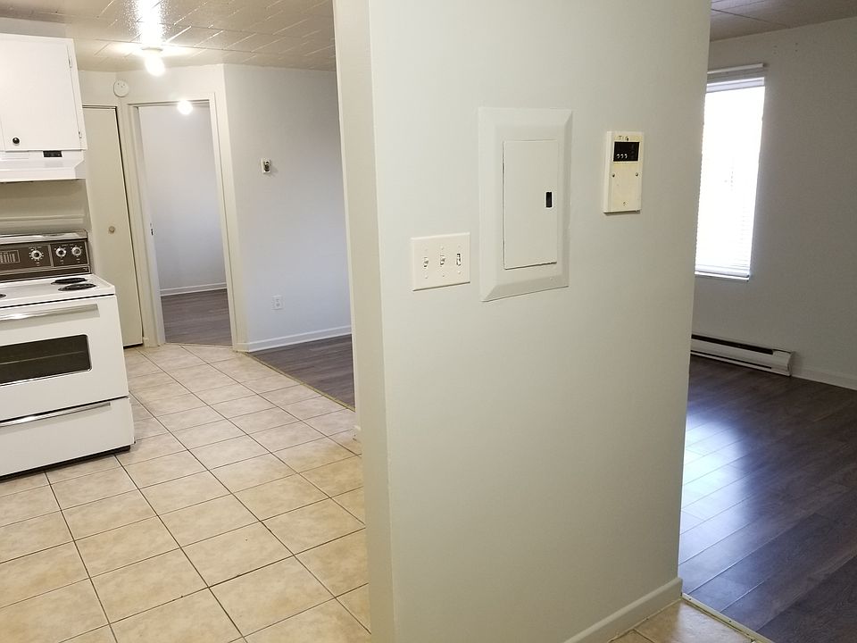 1st image of 660 Wyandotte St W #202
