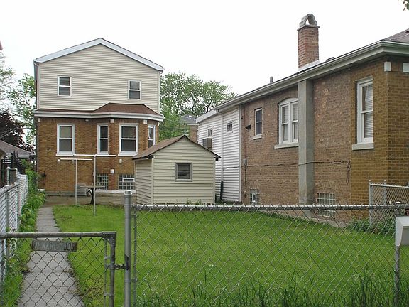 2nd image of 2748 N Nordica Ave