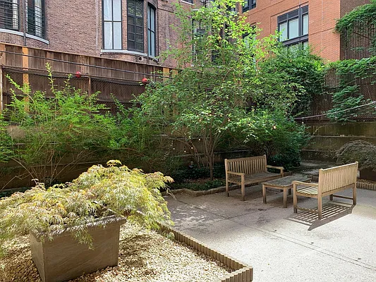 Rented by Bold New York | media 10