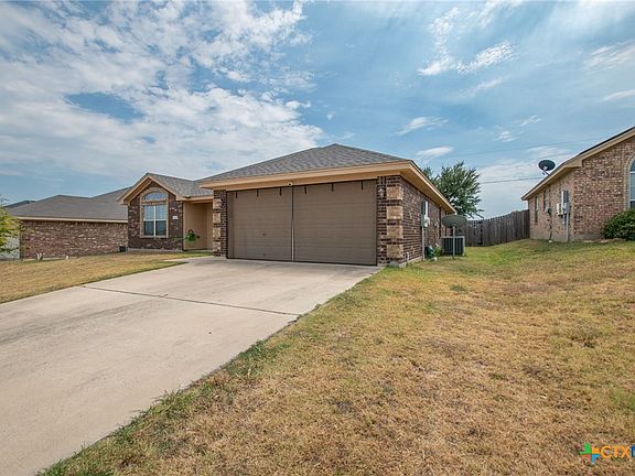 3rd image of 3600 Salt Fork Dr