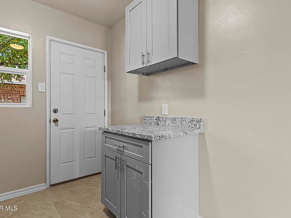5th image of 4030 Idalia Ave #2