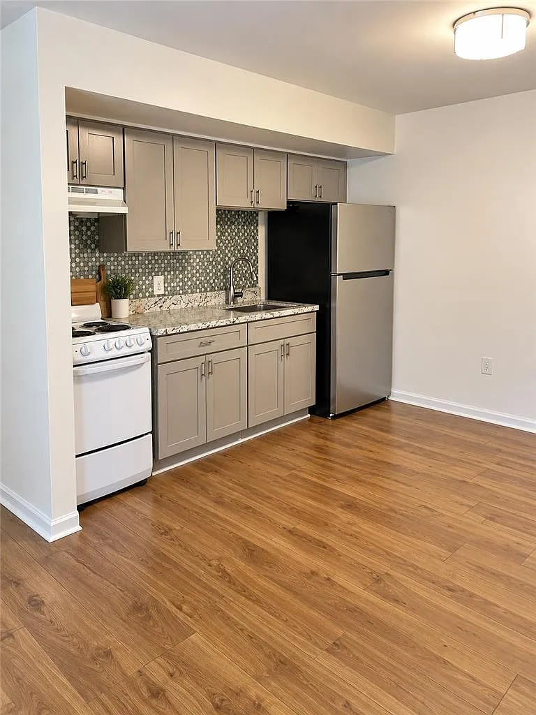 1 bed, 1.0 bath, 600 sqft, $1,200 — Photo 3