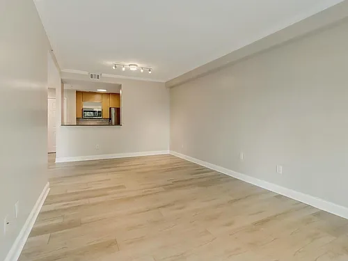 1074 Peachtree Walk NE #B222 Photo 1
