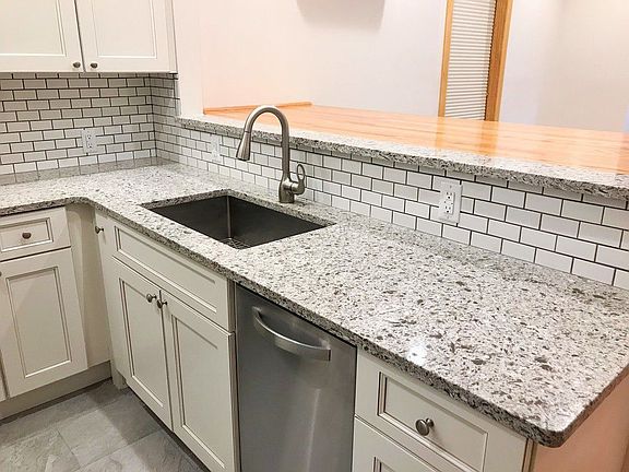 5th image of 328 W 76th St APT 2A