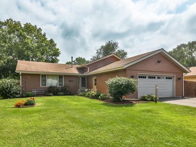 10043 Penny Ln, Machesney Park, IL, 61115