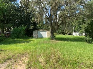 245 Pine St, Hawthorne, FL 32640