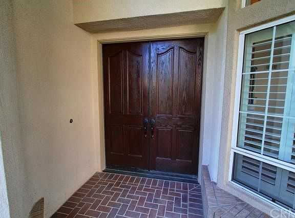 3rd image of 979 S Creekview Ln