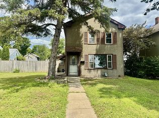1521 1st St, Peru, IL 61354