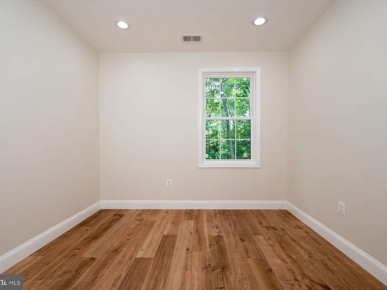 1400 Lower View Ct — Photo 20