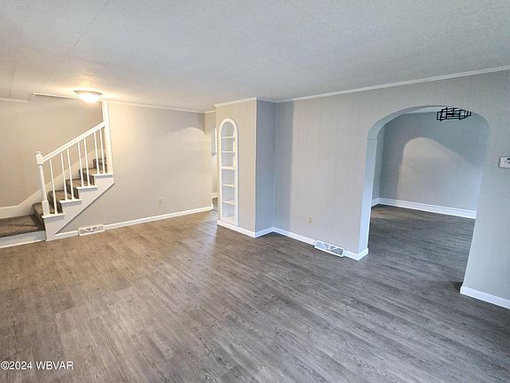 4th image of 1661 Taylor Pl
