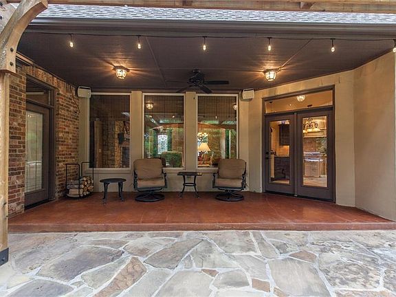 4th image of 10401 Timber Valley Dr
