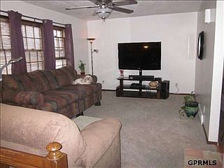 4th image of 5211 S 105th St