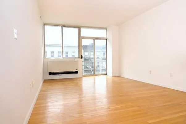 Sold by Avenue Sotheby's International Realty | media 16